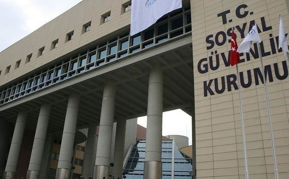 Yargıtay’dan Emsal Hizmet Süresi Kararı: SGK Kaydı Tek Başına Yeterli Değil
